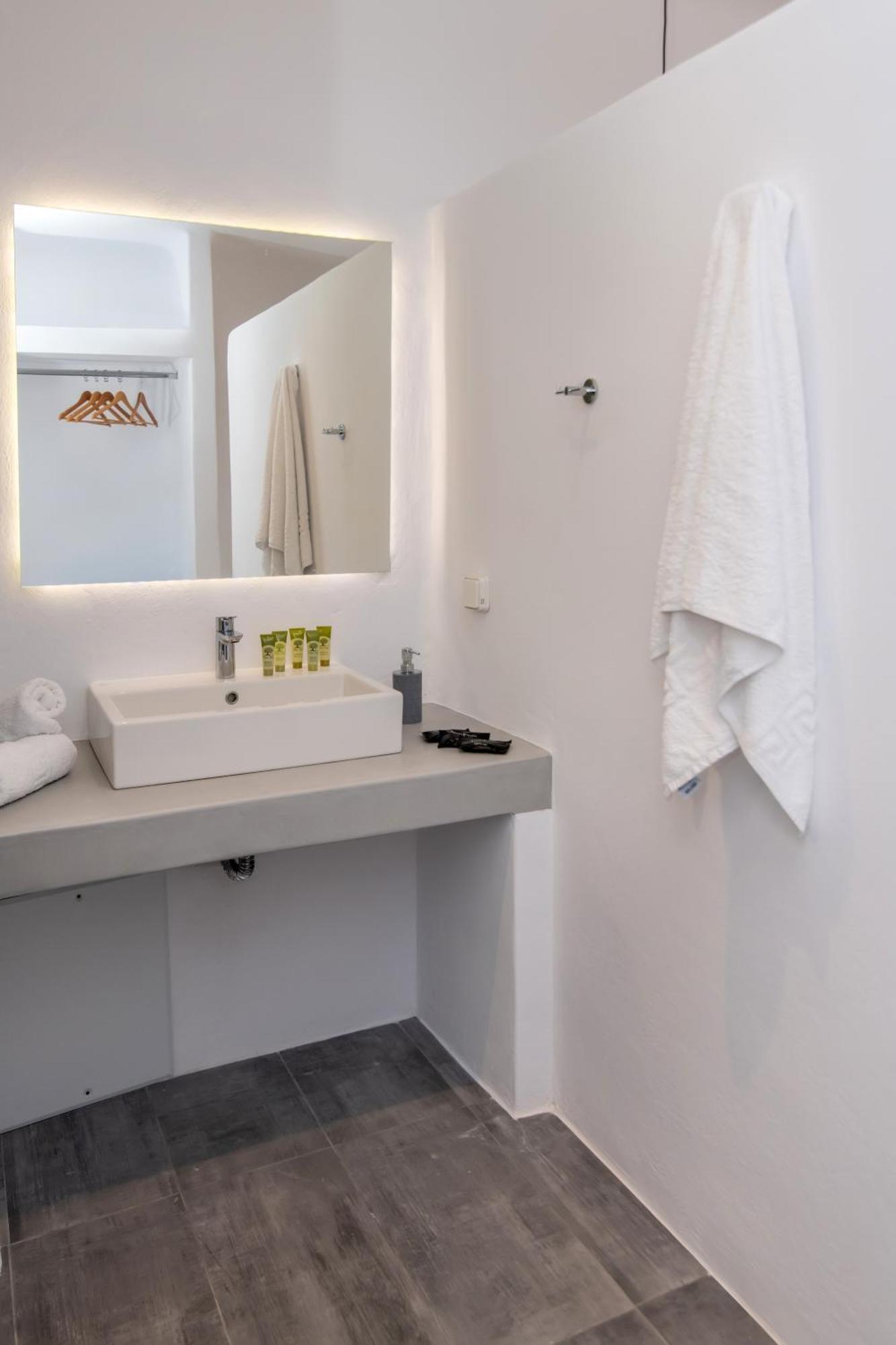 Parathyro Sto Aigaio 2 - Small Suites Tínos Cameră foto